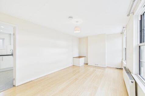 CAM02136G0-PR0493-STILL003