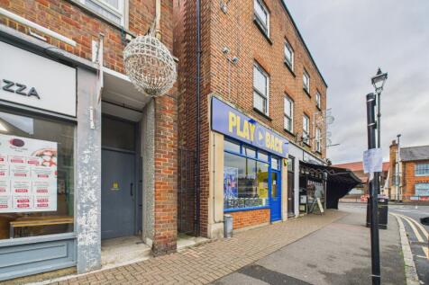 CAM02136G0-PR0493-STILL013