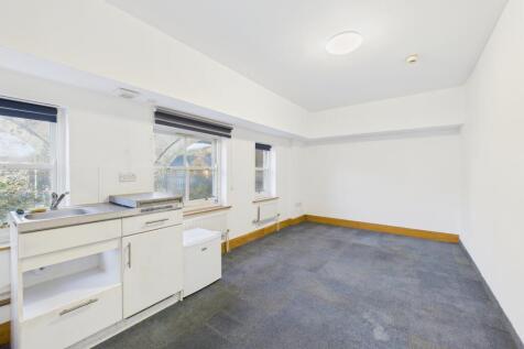 CAM02119G0-PR0493-STILL003