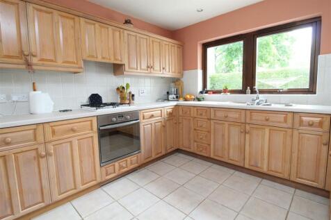 Kitchen Area.JPG