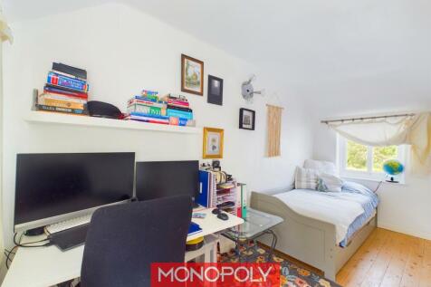 CAM01247G0-PR0111-STILL008.jpg