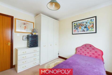 CAM01247G0-PR0148-STILL015.jpg