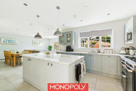 Kitchen Area.jpg