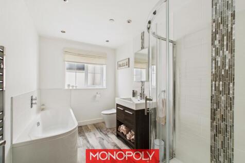 Family Bathroom.jpg