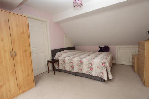 Master Bedroom.JPG