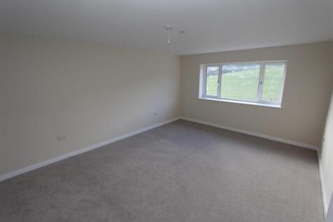 Bedroom 2.JPG