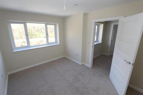 Bedroom 4.JPG