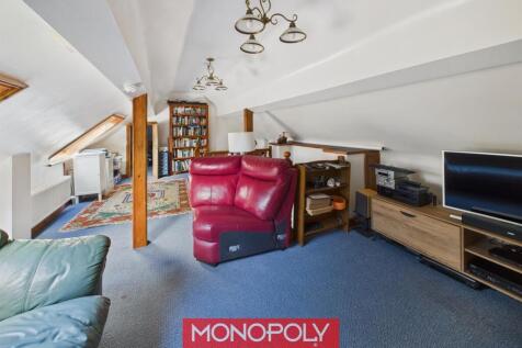 Loft Room.jpg