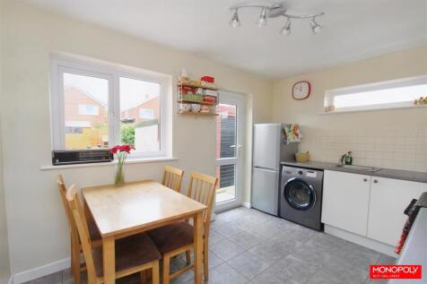 Kitchen...jpg