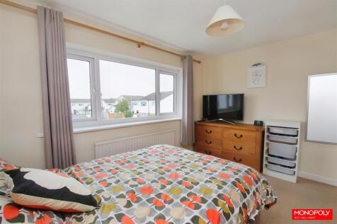 Master Bedroom..jpg