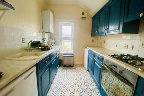 44 ave kitchen 