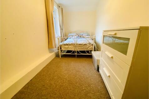 bed 2 44 ave 