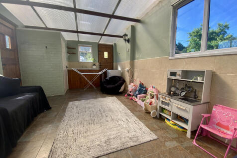fairlee sun room 