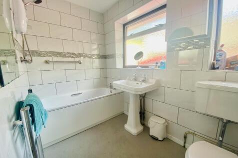 CONNAUGHT BATHROOM 