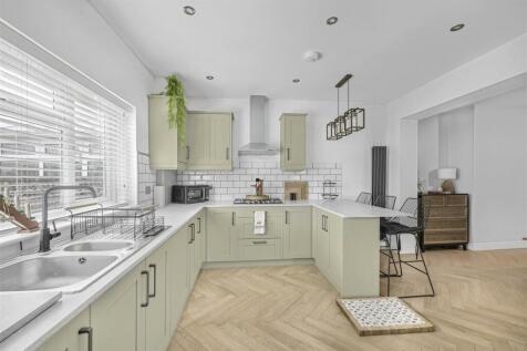 Kitchen/family room