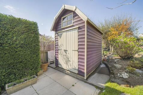 Dutch barn storage shed