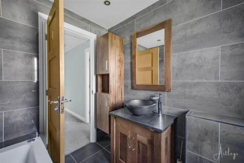 Bathroom/w.c.
