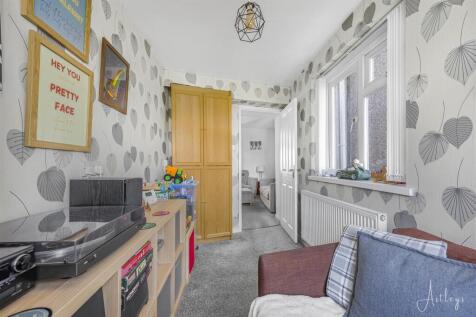 Rear study/music room/snug