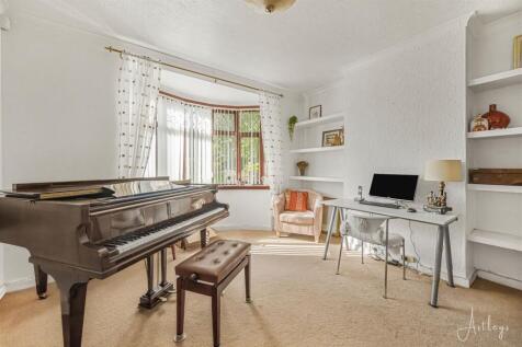 Open-plan lounge