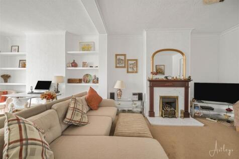 Open-plan lounge