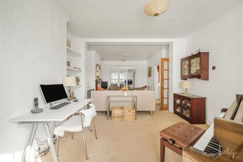 Open-plan lounge