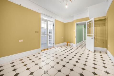 Dining area/third reception area