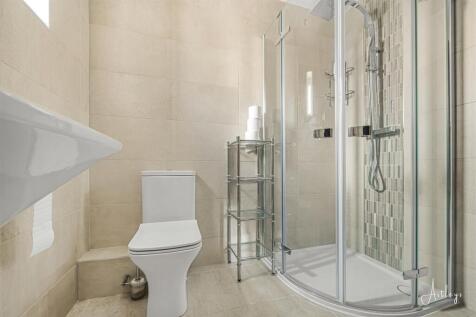 Ensuite shower room