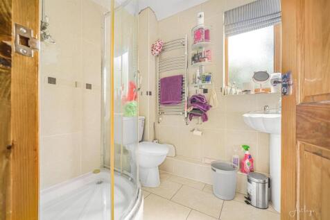 Ensuite shower room