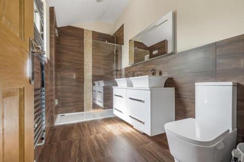 Ensuite shower room