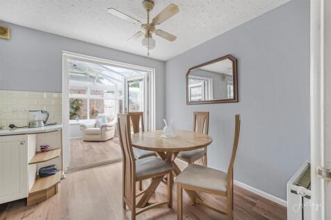 Kitchen/dining area