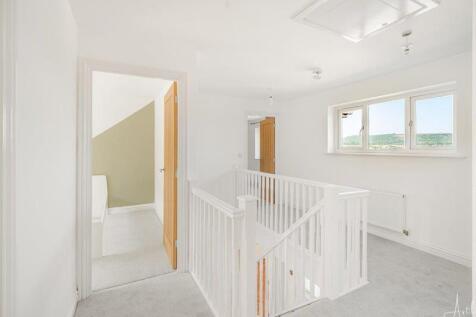 2nd floor landing