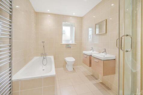 Main bathroom