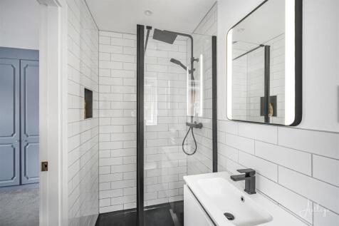Ensuite shower room
