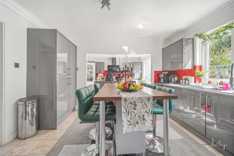 Kitchen/family room