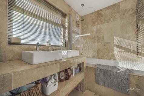 Family bathroom/w.c.