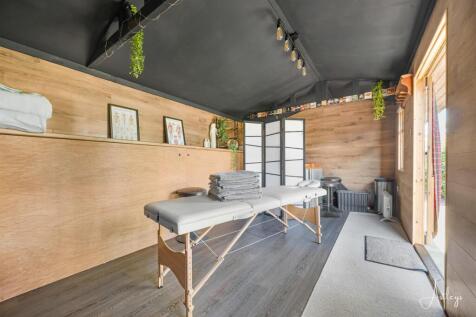 Beauty room