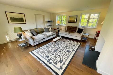 sitting room 2.jpg