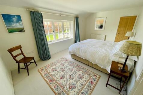 bedroom one.jpg