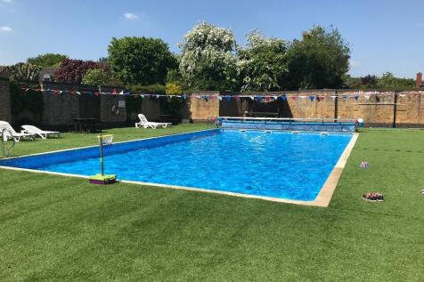 pool.jpg