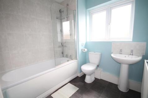 Bathroom.JPG