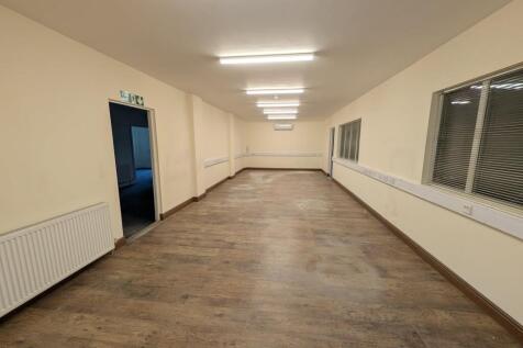 Denham Court Brunel Drive Newark 2.jpg