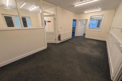 Denham Court Brunel Drive Newark 33.jpg
