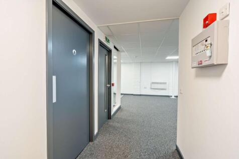 8636726interior02800.jpg