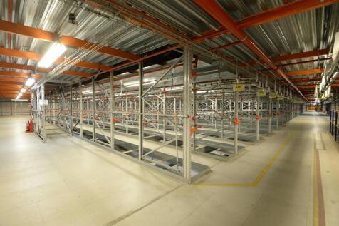 Waterside Hadfield  Image 5.JPG