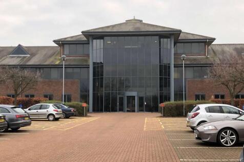 Manor Drive front_l_gal.jpg