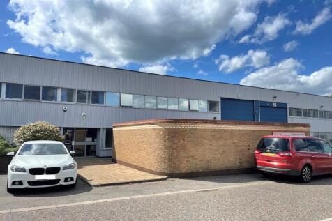 9 Stapledon Road front brochure.jpg