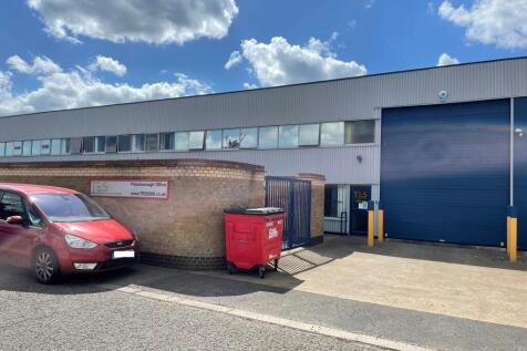 9 Stapledon Road brochure.jpg