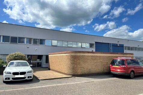 9 Stapledon Road front brochure.jpg