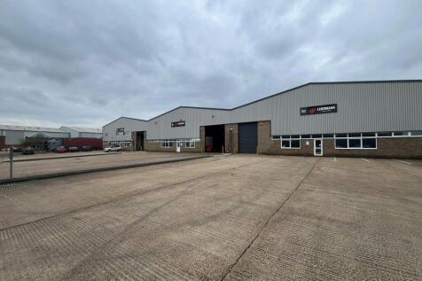 Front yard and units.jpg