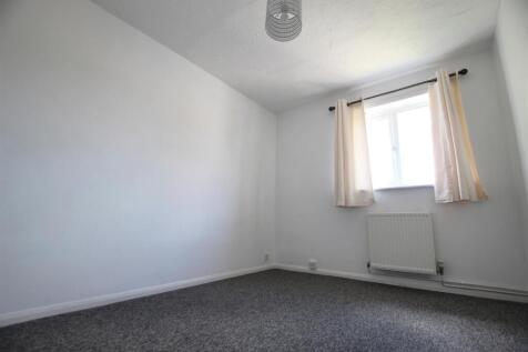 Bedroom 1.JPG